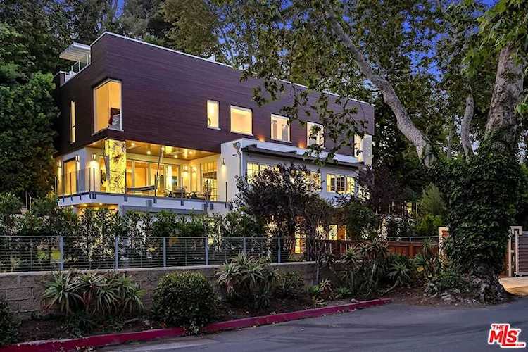 309 E Rustic Rd Santa Monica, CA 90402