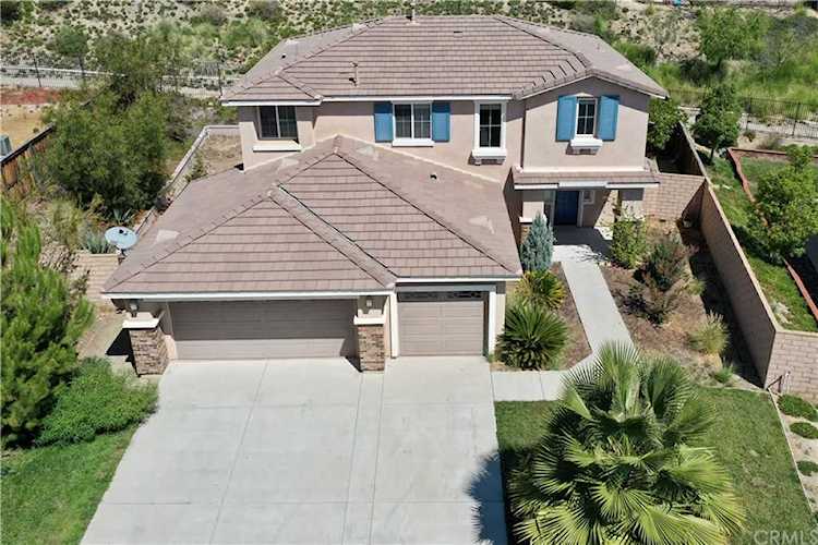 29225 Gateway Dr Lake Elsinore, CA 92530 | MLS OC21197238 Photo 1