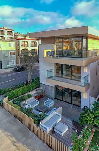 2415 Manhattan Ave Manhattan Beach, CA 90266