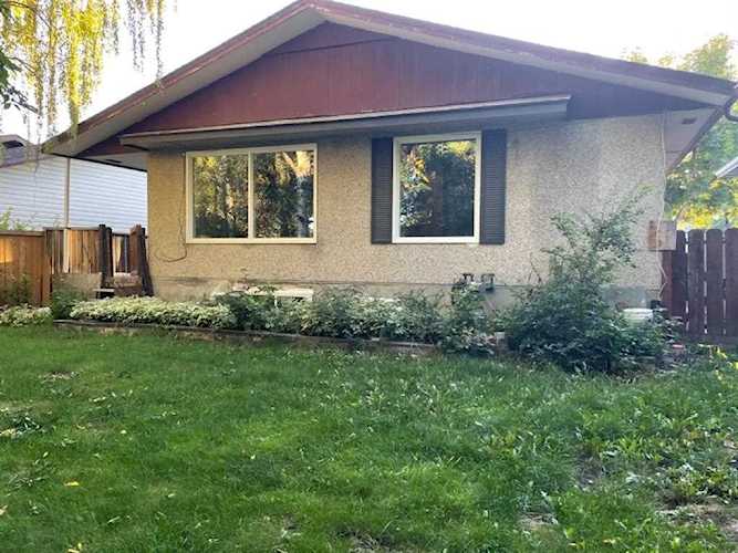 3044 29A St SE Calgary, AB T2B 0S3