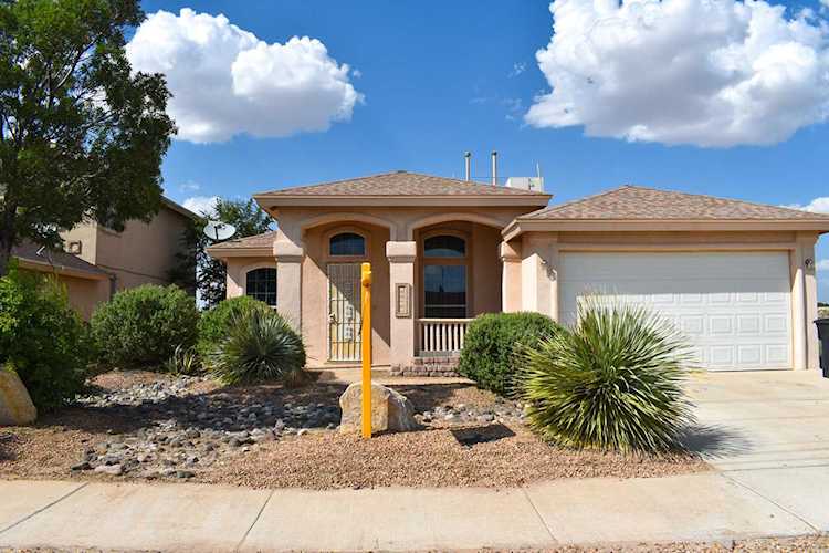 14437 Antwerp Dr Horizon City, TX 79928