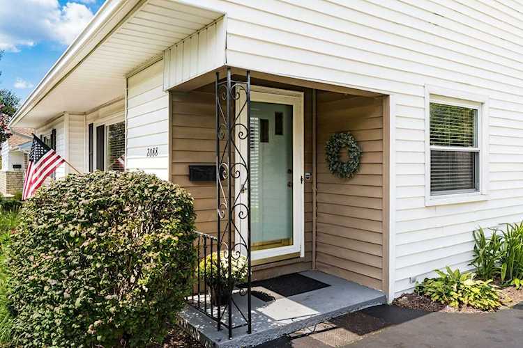 2088 Zollinger Road Upper Arlington, OH 43221 | MLS 221035380 Photo 1