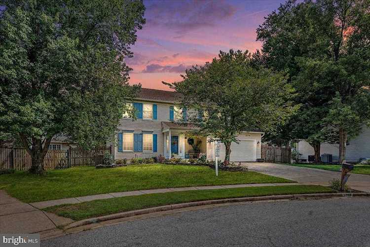 1111 Fairlawn Ct Crofton, MD 21114