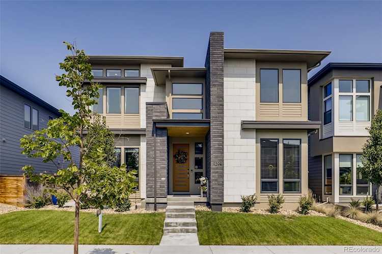 9399 E 58th Dr Denver, CO 80238