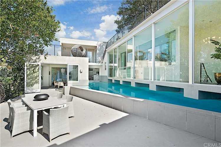 9716 Oak Pass Rd Beverly Hills, CA 90210