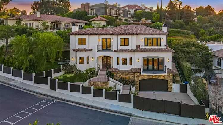 12043 Summit Circle Beverly Hills, CA 90210