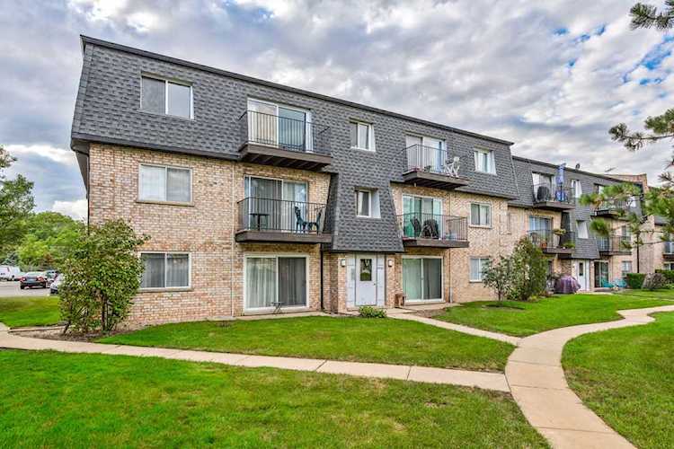 9462 Bay Colony Ave #3S Des Plaines, IL 60016