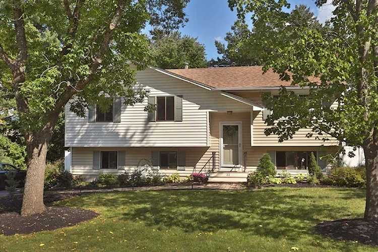 22 Marquand Lane Newburyport, MA 01950