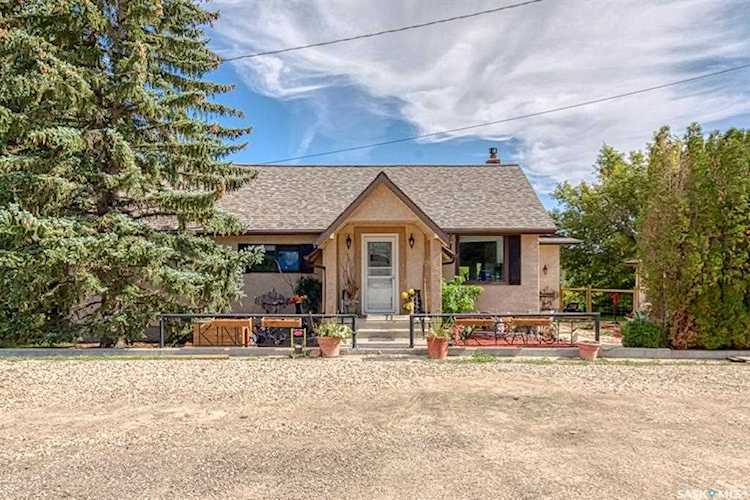 1575 Westlea Rd Moose Jaw, SK S6H 6Y4