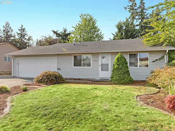 6616 SE Madrona Dr Milwaukie, OR 97222