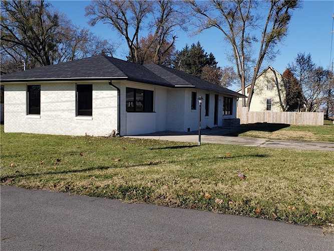3615 S Scatterfield Rd Anderson, IN 46013
