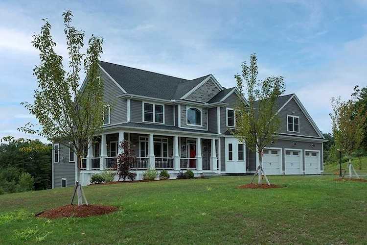 41 Burnham Rd Windham, NH 03087