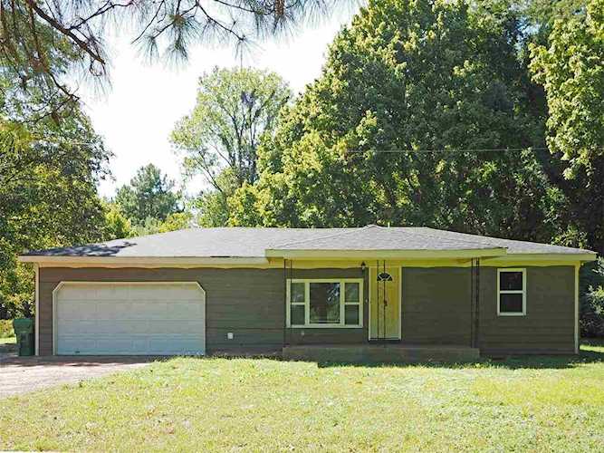 5443 Charleston Mason RdTipton - NorthMasonGreat starter home on 1.9 Acres, recently renovated.Tipton10108323TNCharleston Mason38049home for sale$80,000 Photo 1