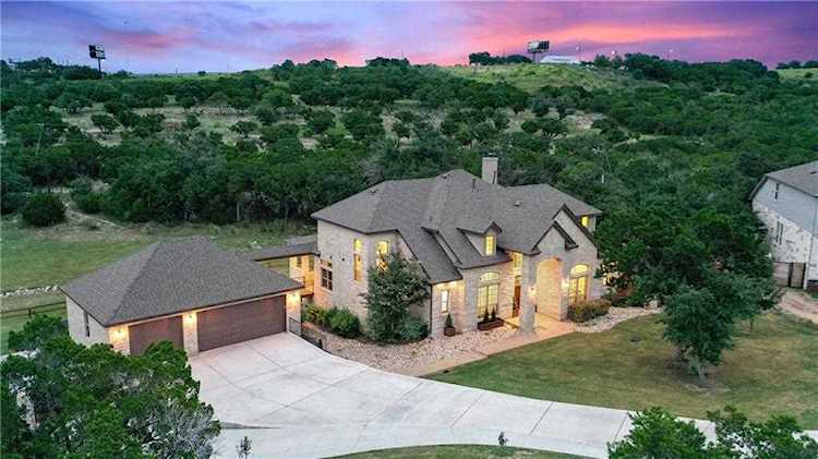 21633 Diamante CV Spicewood, TX 78669