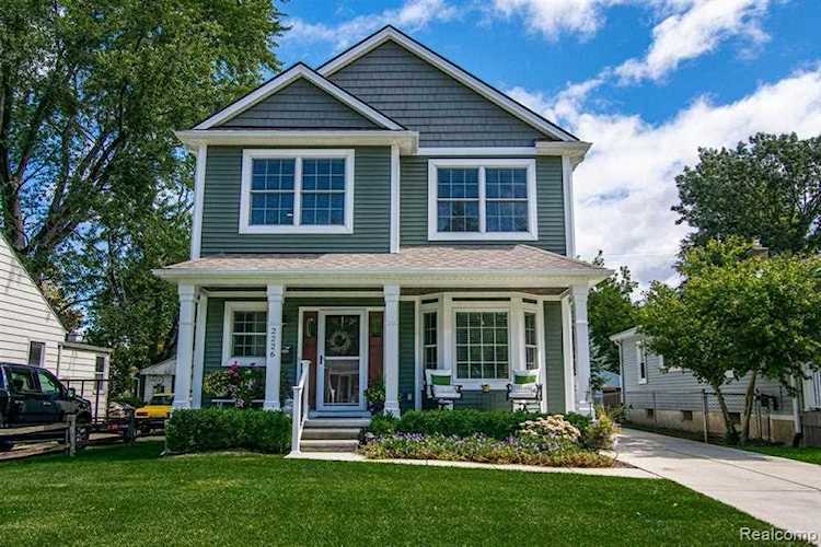 2226 Buckingham Ave Berkley, MI 48072