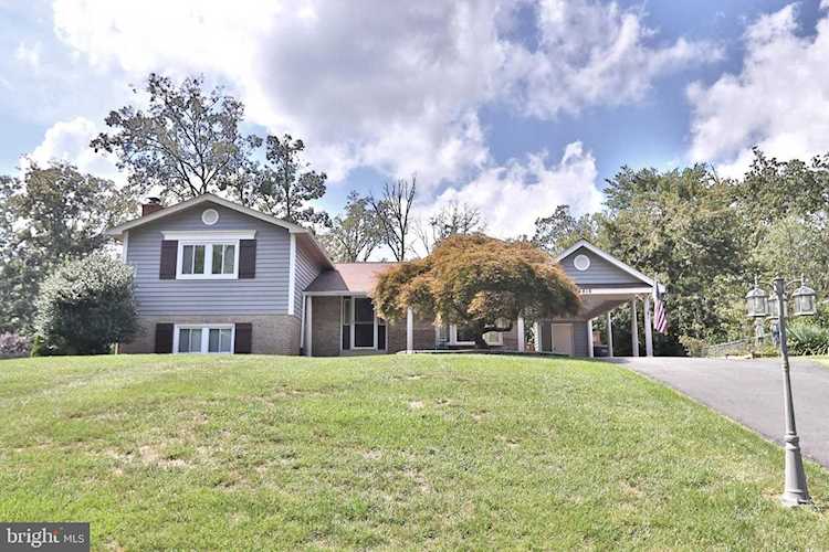 4816 Dodson Dr, Annandale, VA 22003 MLS #VAFX2021376 - Tall Oaks Photo 1