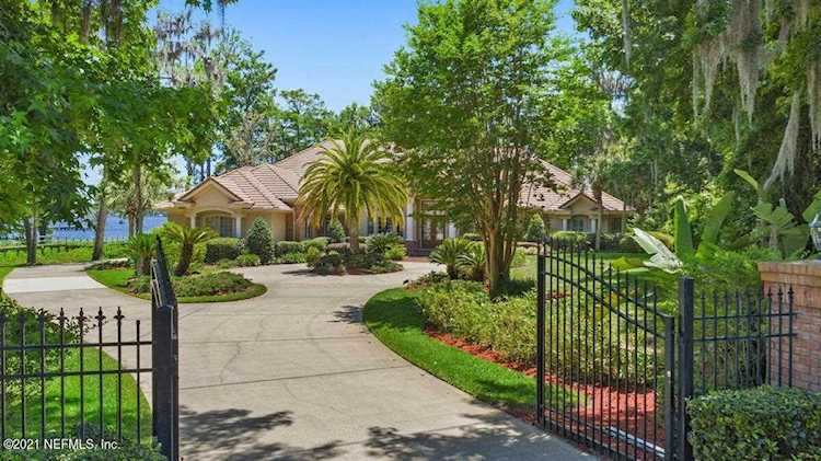 13924 Mandarin Oaks Ln Jacksonville, FL 32223