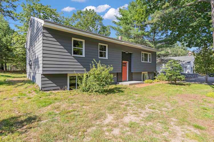 131 Crediford Rd Wells, ME 04090