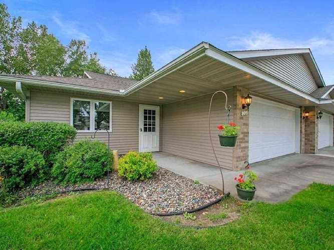 805 Victoria Court Stillwater, MN 55082