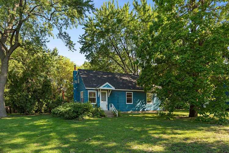 1245 Amble Road Arden Hills, MN 55112
