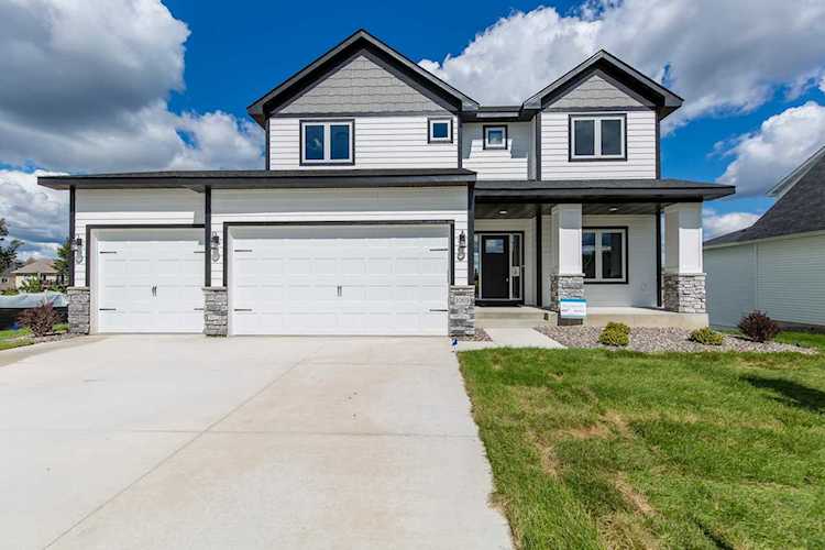 1069 Cubasue Avenue Shakopee, MN 55379