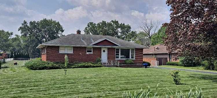 9409 W Central Rd Des Plaines, IL 60016