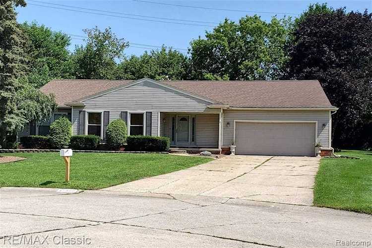 41900 Baintree Circle Northville Twp, MI 48168