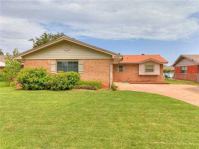 5701 NW 58th St Warr Acres, OK 73122