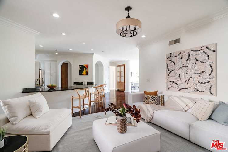 850 N Croft Ave Los Angeles, CA 90069