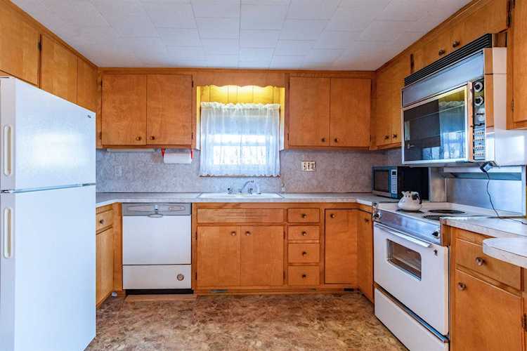 138 Chestnut St Nashua, NH 03060