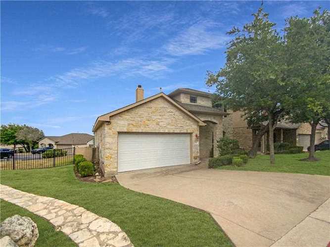 74 White Magnolia CIR Austin, TX 78734