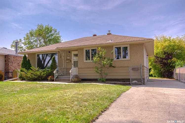 258 N Montreal St Regina, SK S4R 2S9