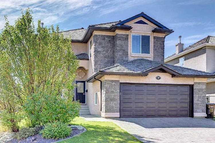 39 Royal Ridge Manor NW Calgary, AB T3G 5Z1