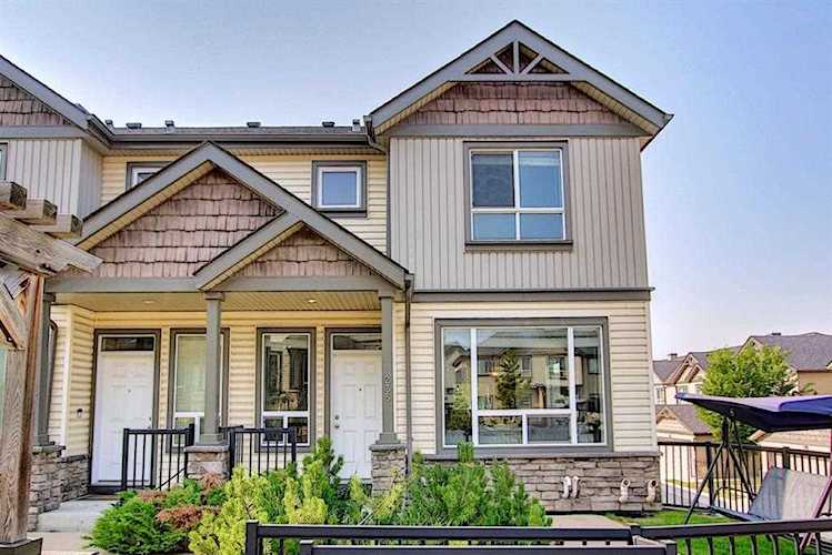 235 Kincora Ln NW Calgary, AB T3R 0G7