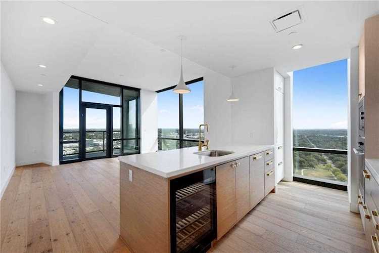 70 Rainey ST #2007 Austin, TX 78701