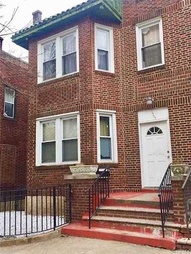 123 W 197th Street Bronx, NY 10468