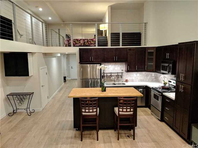 630 W 6th St #101 Los Angeles, CA 90017