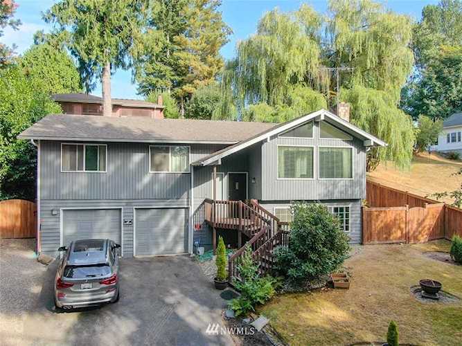18000 83rd Ave NE Kenmore, WA 98028