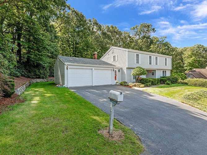 19 Old Cart Rd Auburn, MA 01501
