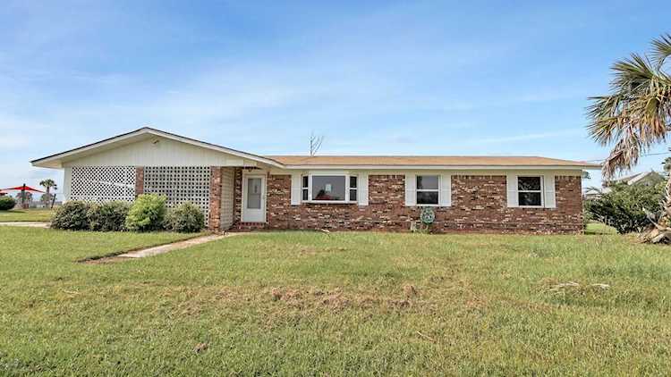 1106 4th St Lynn Haven, FL 32444