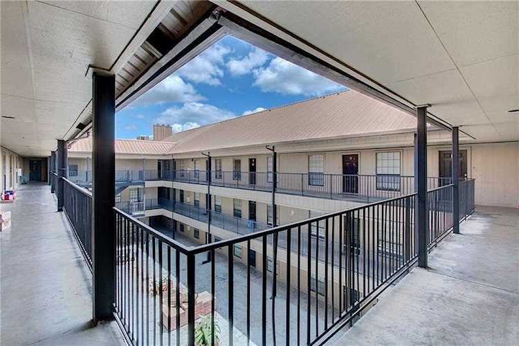 2401 Leon ST #310 Austin, TX 78705