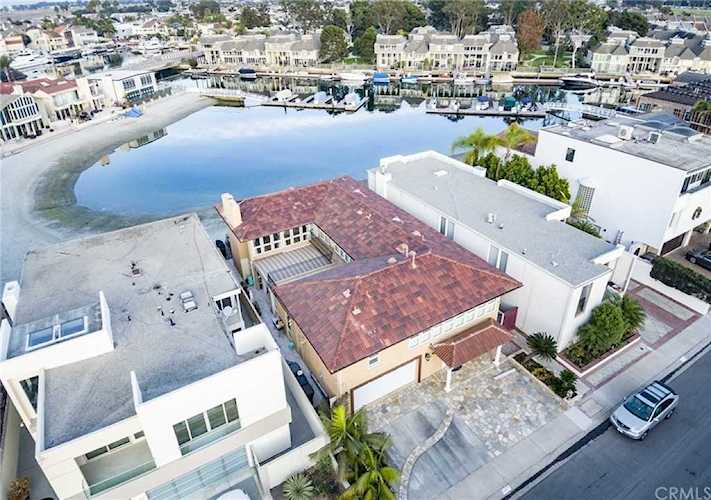 16376 Ardsley Circle Huntington Beach, CA 92649