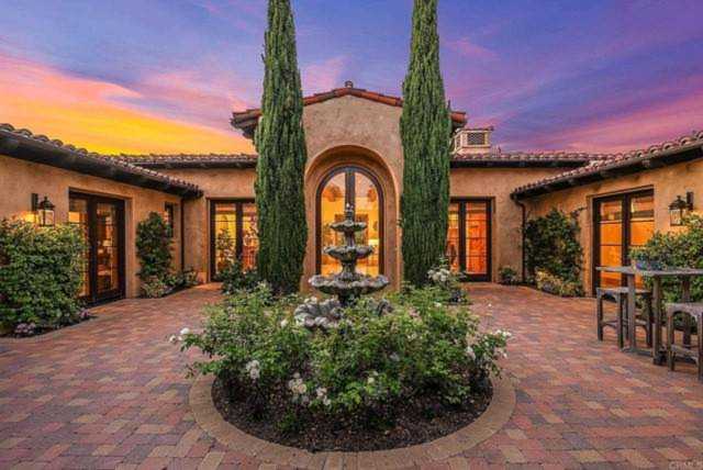 7568 Montien Rd San Diego, CA 92127