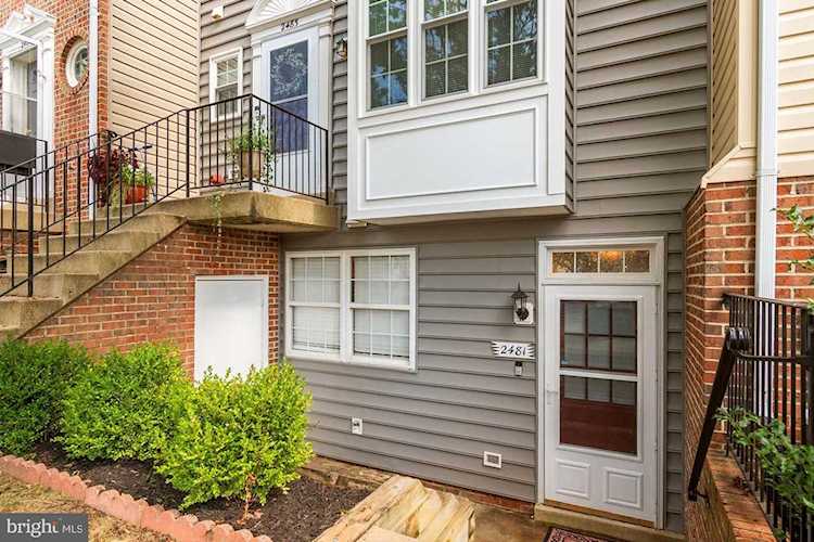 2481 Wentworth Dr Crofton, MD 21114