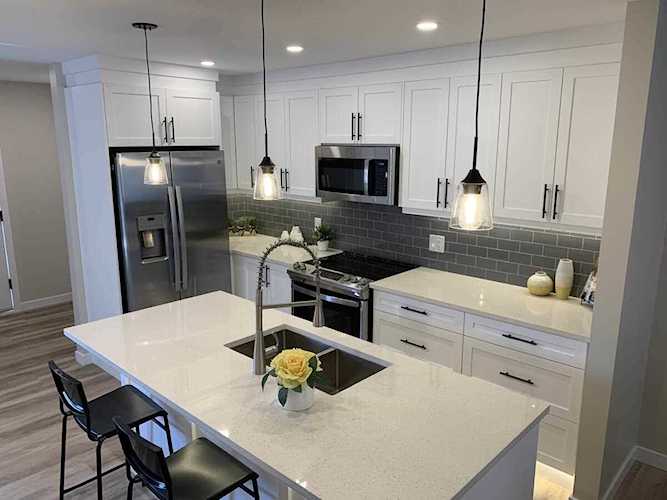 249 Knottwood Road Edmonton, AB T6K 4B9