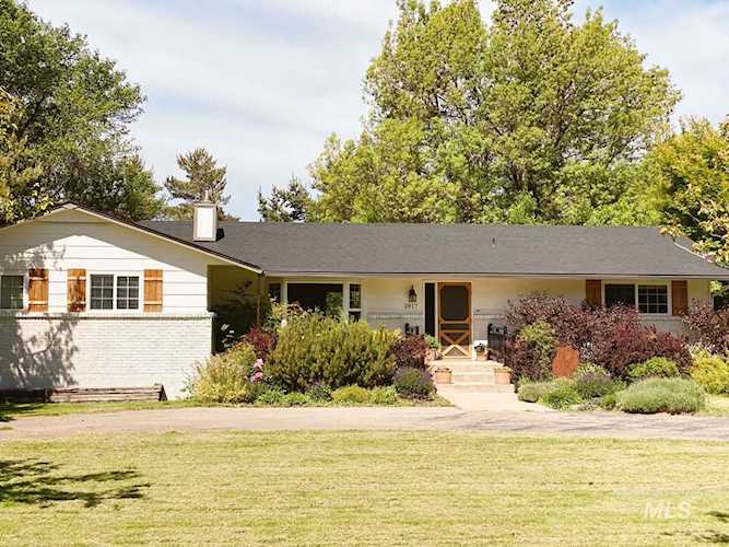 2817 N Haven Dr Eagle, ID 83616