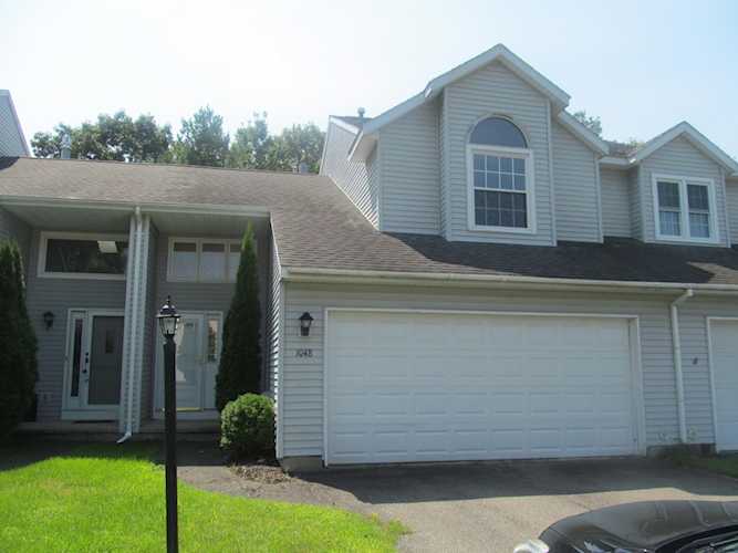 1048 Sterling Ridge Dr Rensselaer, NY 12144