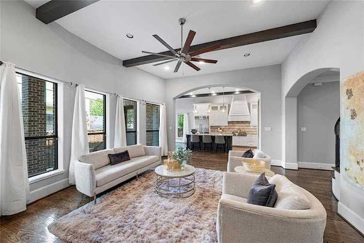 4306 Holt St Bellaire, TX 77401
