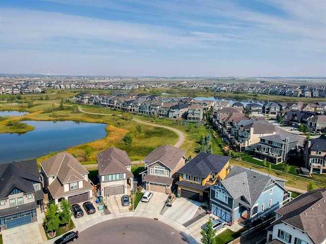 76 Masters Ct SE Calgary, AB T3M 2B8