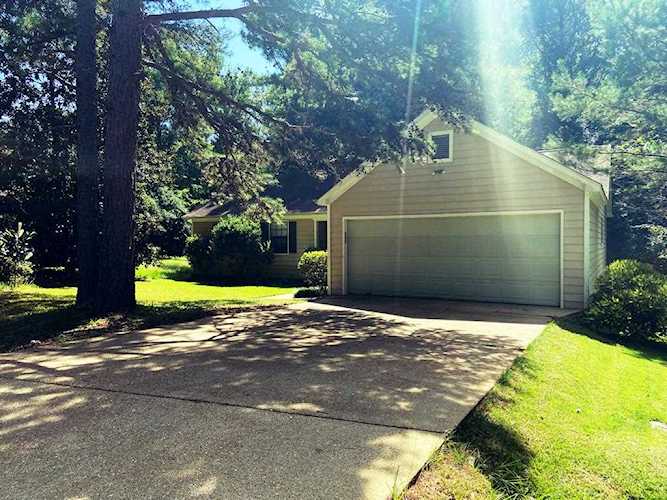 1305 Midland Cove Oxford, MS 38655
